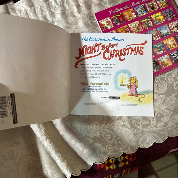 SALE! Berenstain Bears Children’s Christmas Books plus Blackboard Bear Book - Picture 3 of 10